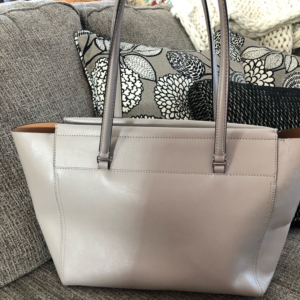 Authentic Tory Burch Handbag - Picture 4 of 10